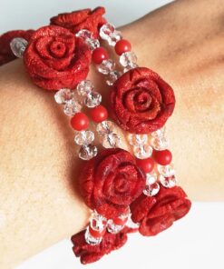 Bracciale da donna elastico con rose e sfere di corallo rosso lavorate a mano